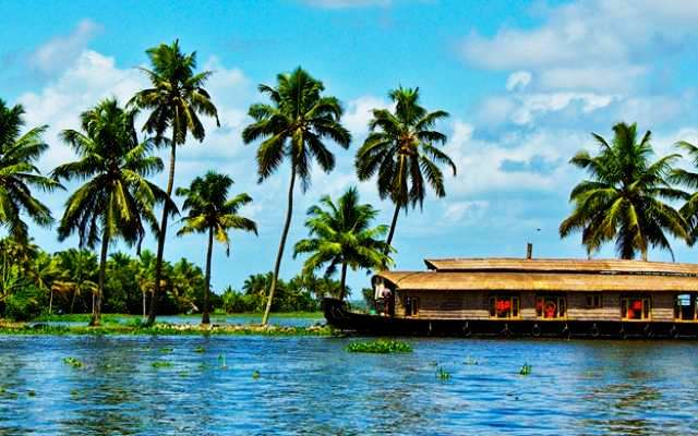 tour packages for Kerala by Noah Express